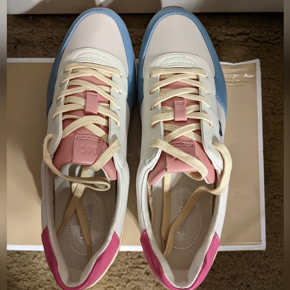 Michael Kors Monique Trainer Women's 10 - Picture 2 of 6